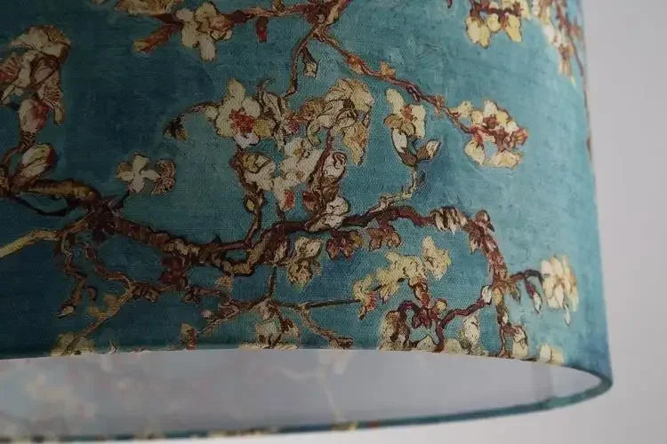 Lámpara floral de tela 